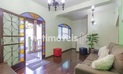 Casa com 6 quartos à venda na Rua Vera Lúcia, Rio Branco, Belo Horizonte
