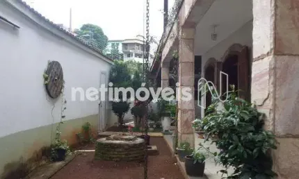 Casa com 4 quartos à venda na Rua Volta Grande, Sagrada Família, Belo Horizonte