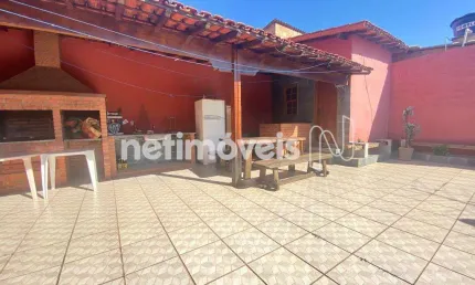 Casa com 3 quartos à venda na Rua Itapemirim, Monte Castelo, Contagem