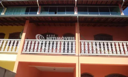 Casa com 4 quartos à venda na Rua Pinheiro, Arvoredo, Contagem