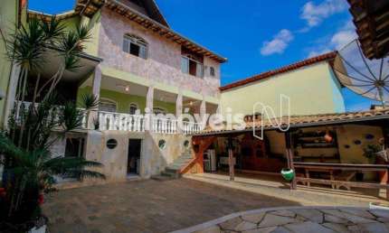Casa com 4 quartos à venda na Rua Fernando de Noronha, Glória, Belo Horizonte