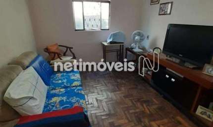 Casa com 3 quartos à venda na Rua Juno, Glória, Belo Horizonte
