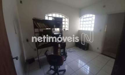 Casa com 4 quartos à venda na Rua Santa Bárbara, Sagrada Família, Belo Horizonte