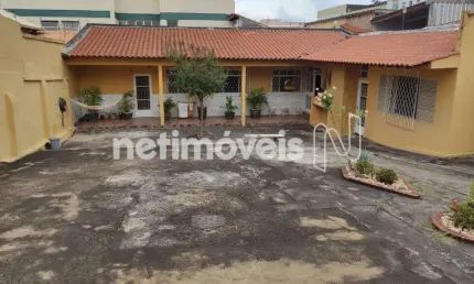 Casa com 3 quartos à venda na Rua Salinas, Santa Tereza, Belo Horizonte