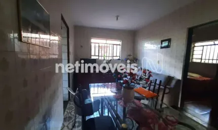 Casa com 2 quartos à venda na Rua Rondônia, Glória, Belo Horizonte