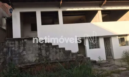 Casa com 3 quartos à venda na Rua Canavieiras, Jardim Laguna, Contagem