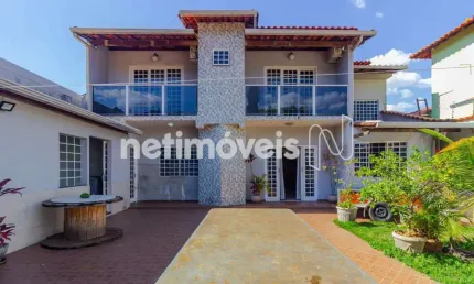 Casa com 3 quartos à venda na Rua Judith Alves Pereira, Planalto, Belo Horizonte
