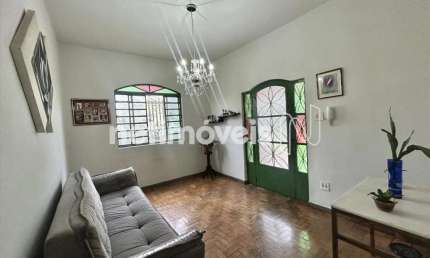Casa com 3 quartos à venda na Rua Itapetinga, Cachoeirinha, Belo Horizonte