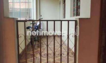 Casa com 2 quartos à venda na Rua Guarará, Santo André, Belo Horizonte