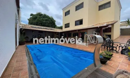 Casa com 4 quartos à venda na Rua Inglaterra, Parque Leblon, Belo Horizonte