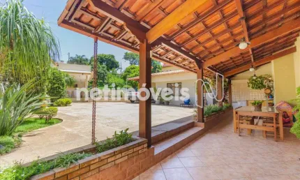 Casa com 5 quartos à venda na Rua José Moreira, Tirol, Belo Horizonte