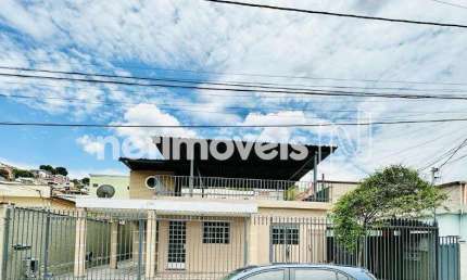 Casa com 3 quartos à venda na Avenida Amintas Jacques de Moraes, Novo Glória, Belo Horizonte