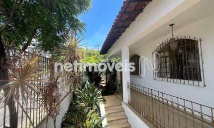 Casa com 3 quartos à venda na Rua José Amaral, Ouro Preto, Belo Horizonte