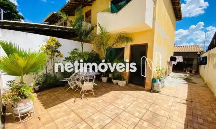 Casa com 2 quartos à venda na Rua Radeck Muzzi, Santa Amélia, Belo Horizonte