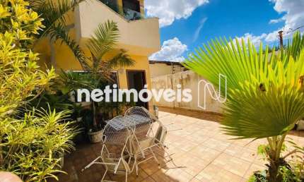 Casa com 2 quartos à venda na Rua Radeck Muzzi, Santa Amélia, Belo Horizonte