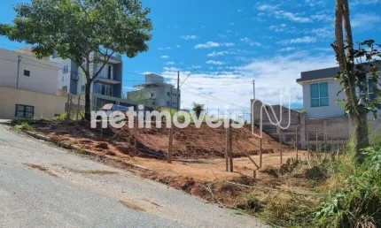 Terreno comercial à venda na Rua José Rodrigues Chaves, Novo Centro, Santa Luzia