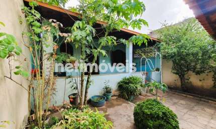 Casa com 3 quartos à venda na Rua Pedra Lunar, Piratininga (Venda Nova), Belo Horizonte