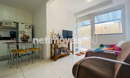 Casa com 2 quartos à venda na Rua Dois Mil Quatrocentos e Sessenta e Seis, Jardim Vitória, Belo Horizonte