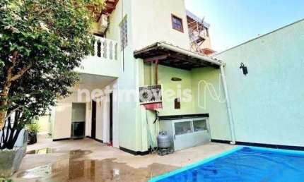 Casa com 3 quartos à venda na Rua Desembargador Aníbal Pacheco, Serrano, Belo Horizonte