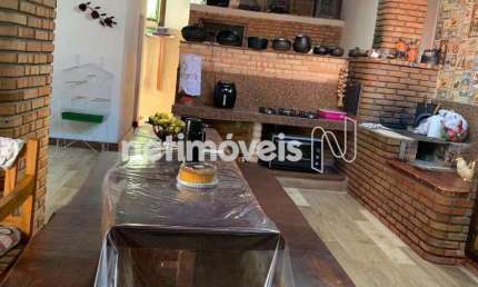 Casa com 4 quartos à venda na Rua Latânia, Arvoredo, Contagem
