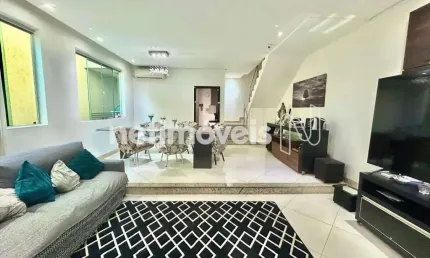 Casa com 4 quartos à venda na Rua Castelo Évora, Castelo, Belo Horizonte