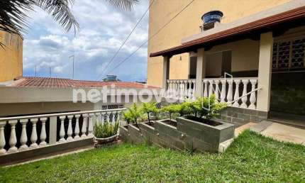 Casa com 4 quartos à venda na Rua Tiradentes, Industrial, Contagem