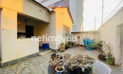 Casa com 3 quartos à venda na Rua Santa Bárbara, Sagrada Família, Belo Horizonte