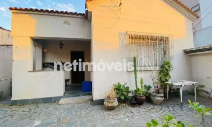Casa com 3 quartos à venda na Rua Santa Bárbara, Sagrada Família, Belo Horizonte