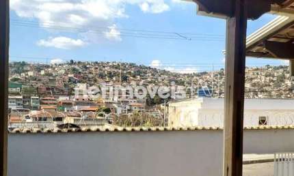 Casa com 3 quartos à venda na Rua Regina Costa Peixoto, Letícia, Belo Horizonte