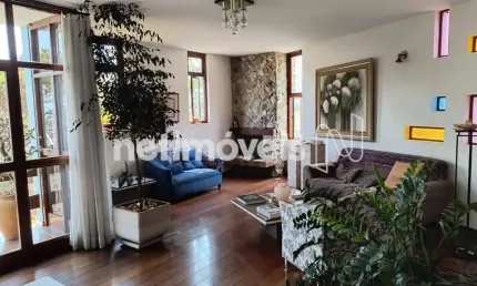 Casa com 4 quartos à venda na Rua Rádio, São Lucas, Belo Horizonte