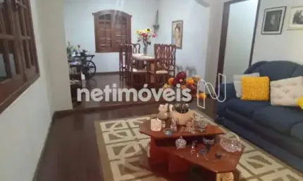 Casa com 3 quartos à venda na Rua Alzira Farah, Goiânia, Belo Horizonte