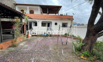 Casa com 6 quartos à venda na Rua Conde De Santa Marinha, Cachoeirinha, Belo Horizonte