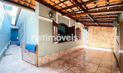 Casa com 3 quartos à venda na Rua São Salvador, Lagoinha, Belo Horizonte