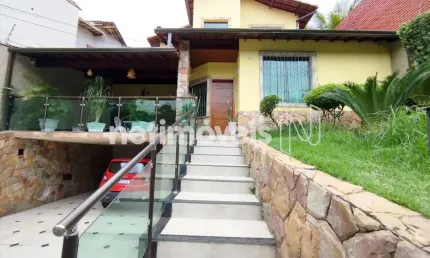 Casa com 3 quartos à venda na Rua Brasileira Arantes, Santa Branca, Belo Horizonte
