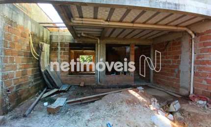Casa com 2 quartos à venda na Rua Brumadinho, Parque Xangri-Lá, Contagem
