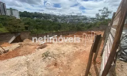 Casa com 3 quartos à venda na Alameda das Araras, Cabral, Contagem