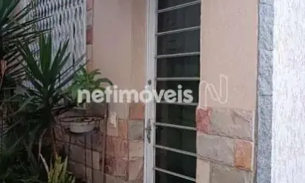 Casa com 2 quartos à venda na Rua Manhuaçu, Santa Inês, Belo Horizonte