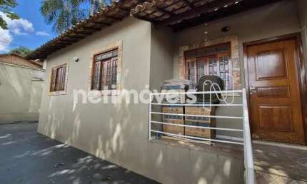 Casa com 3 quartos à venda na Rua Muriaé, Santa Amélia, Belo Horizonte