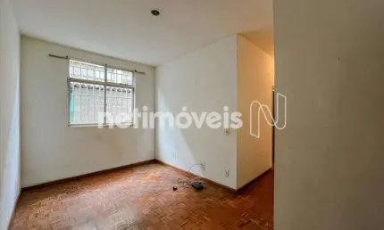 Apartamento com 3 quartos à venda na Rua Bicas, Sagrada Família, Belo Horizonte