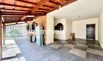 Casa com 3 quartos à venda na Rua Epaminondas de Moura e Silva, Planalto, Belo Horizonte