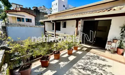 Casa com 3 quartos à venda na Rua Jaú, Paraíso, Belo Horizonte
