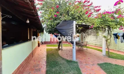 Casa com 3 quartos à venda na Rua Orlando Lima Melo, Parque Xangri-Lá, Contagem