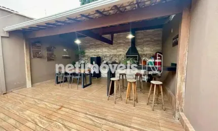 Casa com 2 quartos à venda na Rua Camanducaia, Parque Xangri-Lá, Contagem