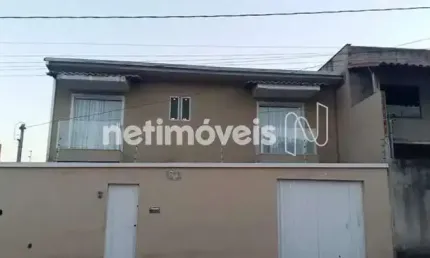 Casa com 3 quartos à venda na Rua Das Pombas, Vida Nova, Vespasiano