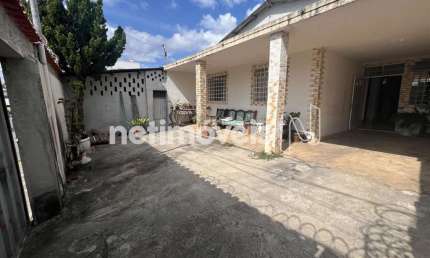 Casa com 3 quartos à venda na Rua Cravinas, Esplanada, Belo Horizonte