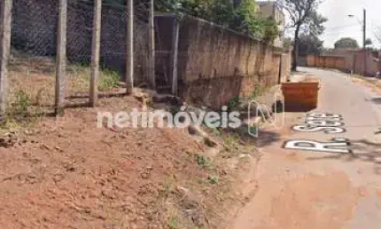 Terreno à venda na Rua Sete, Chácara Novo Horizonte, Contagem