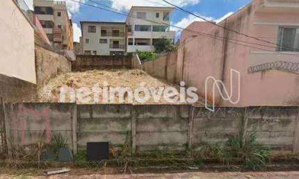 Terreno à venda na Rua Maria Francisca Gomes, Ouro Preto, Belo Horizonte