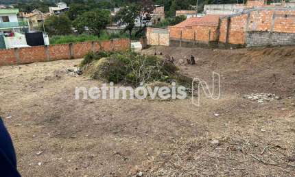 Terreno à venda na Rua Pedro Alves, Itacolomi, Betim