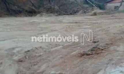 Terreno à venda na Rua Pinheiro Grande, São João, Betim