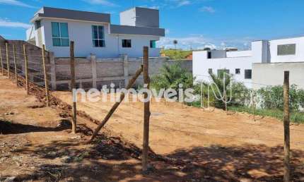 Terreno à venda na Rua José Rodrigues Chaves, Novo Centro, Santa Luzia
